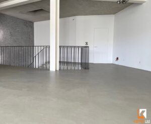 does microcement crack easily