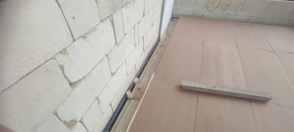 Is kontrabejt the right choice for modern Maltese architecture